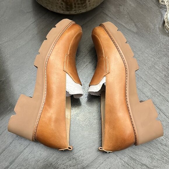 NATURALIZER Darry Lug Sole Loafers (WIDE) - Picture 4 of 11